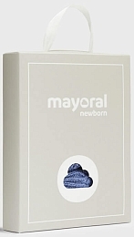 Шапка и варежки синего цвета от бренда Mayoral