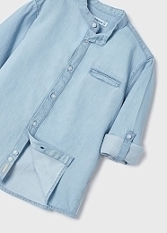Рубашка голубая с воротничком-стойкой от бренда Mayoral