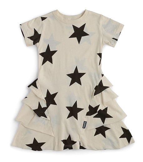 Платье молочного цвета с принтом звезд от бренда NuNuNu