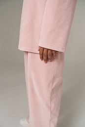 Лонгслив плюшевый и спортивные штаны розового цвета от бренда NOT A TOY