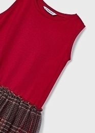 Платье и джемпер красного цвета от бренда Mayoral