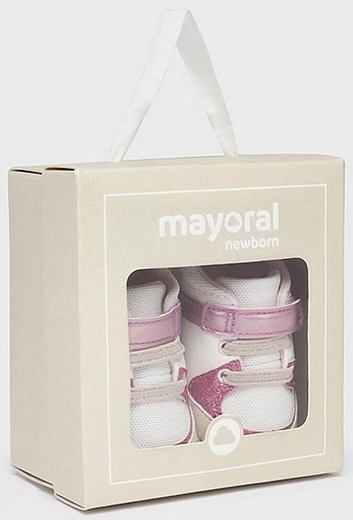 Пинетки - кеды розового цвета на липучке от бренда Mayoral