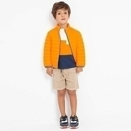 Куртка оранжевая от бренда Mayoral