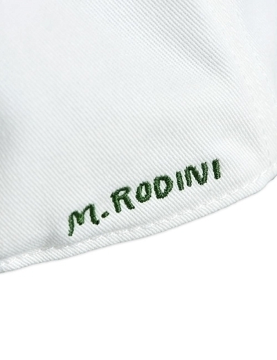 Бейсболка белая с клубникой от бренда Mini Rodini