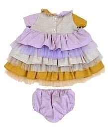 Платье с разноцветными оборками и воротничком с блумерами от бренда Raspberry Plum