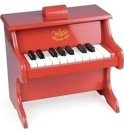 Пианино красного цвета от бренда Vilac