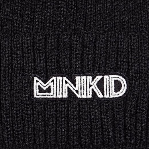 Шапка черная с логотипом от бренда MINIKID