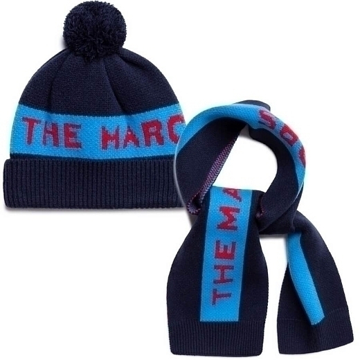 Шапка и шарф с яркими деталями от бренда LITTLE MARC JACOBS