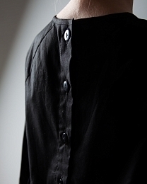 Платье черное с рукавами-фонариками от бренда NOT A TOY