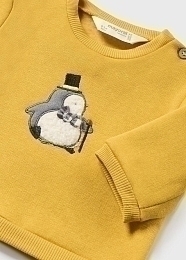 Свитшот с пингвином и клетчатые штаны от бренда Mayoral