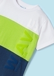 Футболка трехцветная и шорты от бренда Mayoral