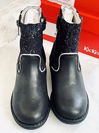 Полусапоги со звездами от бренда KicKers