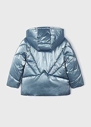 Куртка голубая из блестящей ткани от бренда Mayoral