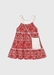 Платье красного цвета с сумкой от бренда Mayoral